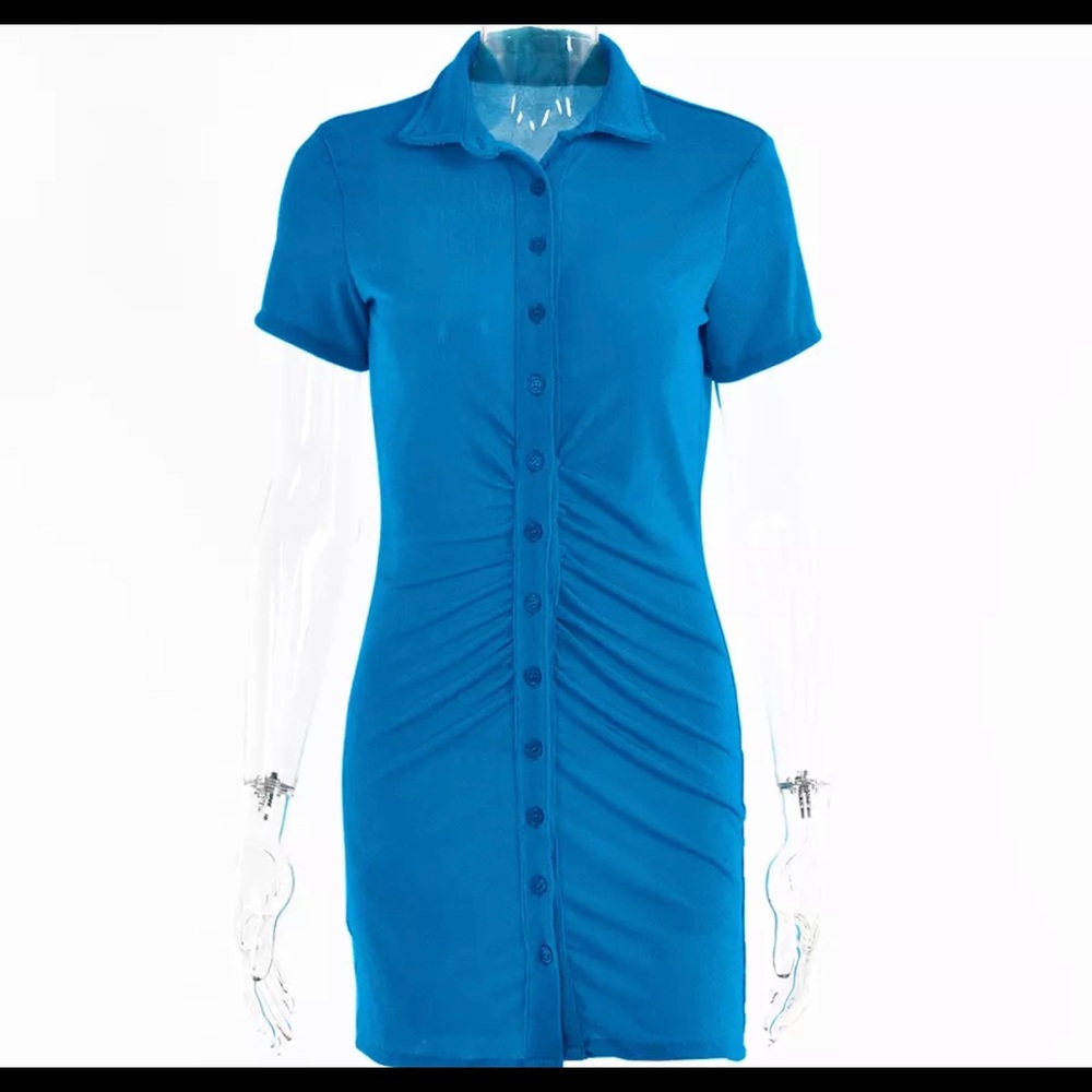 Blue short sleeved ruched dress